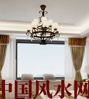 凉山卧室镜面吊顶影响夫妻财运？
